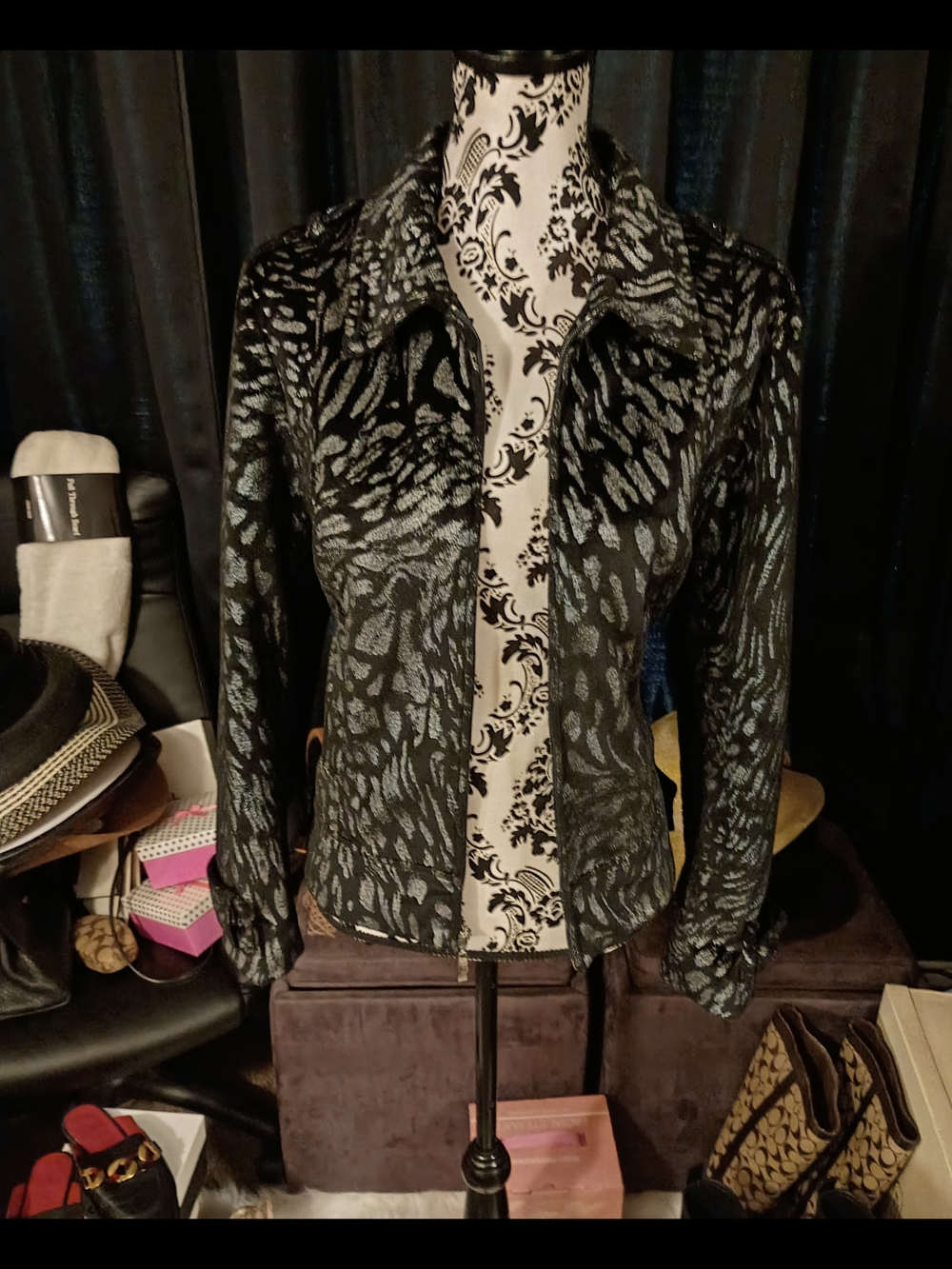 Women’s Vintage Metallic Black Animal-Print Zip Jacket